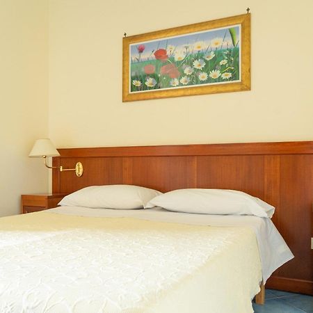 Villa Acacia ปอนซา ภายนอก รูปภาพ