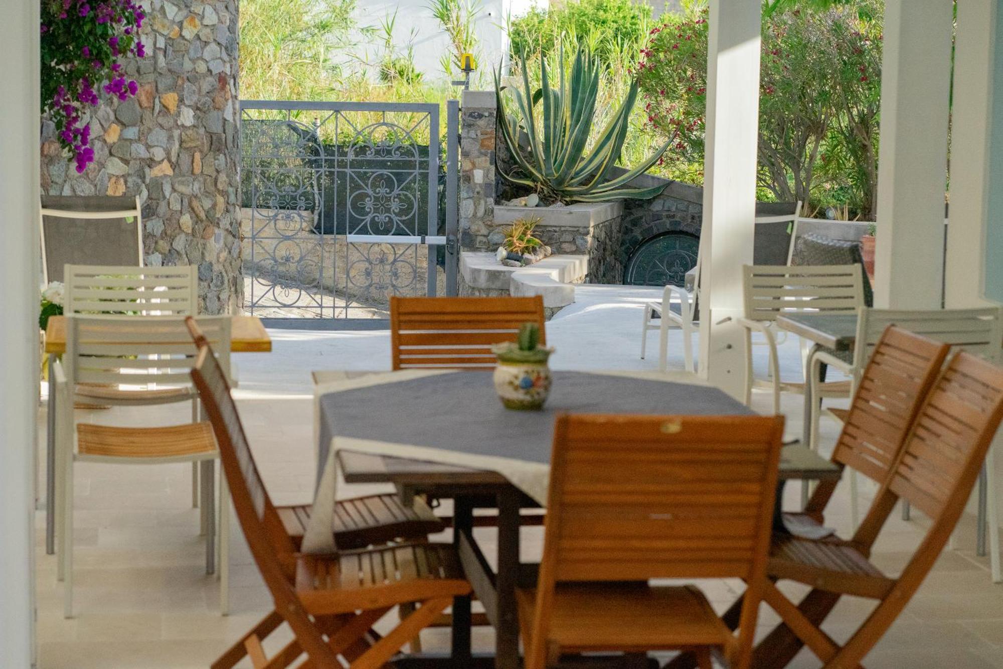 Villa Acacia ปอนซา ภายนอก รูปภาพ