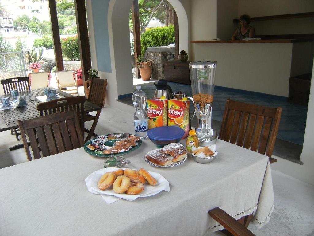 Villa Acacia ปอนซา ภายนอก รูปภาพ